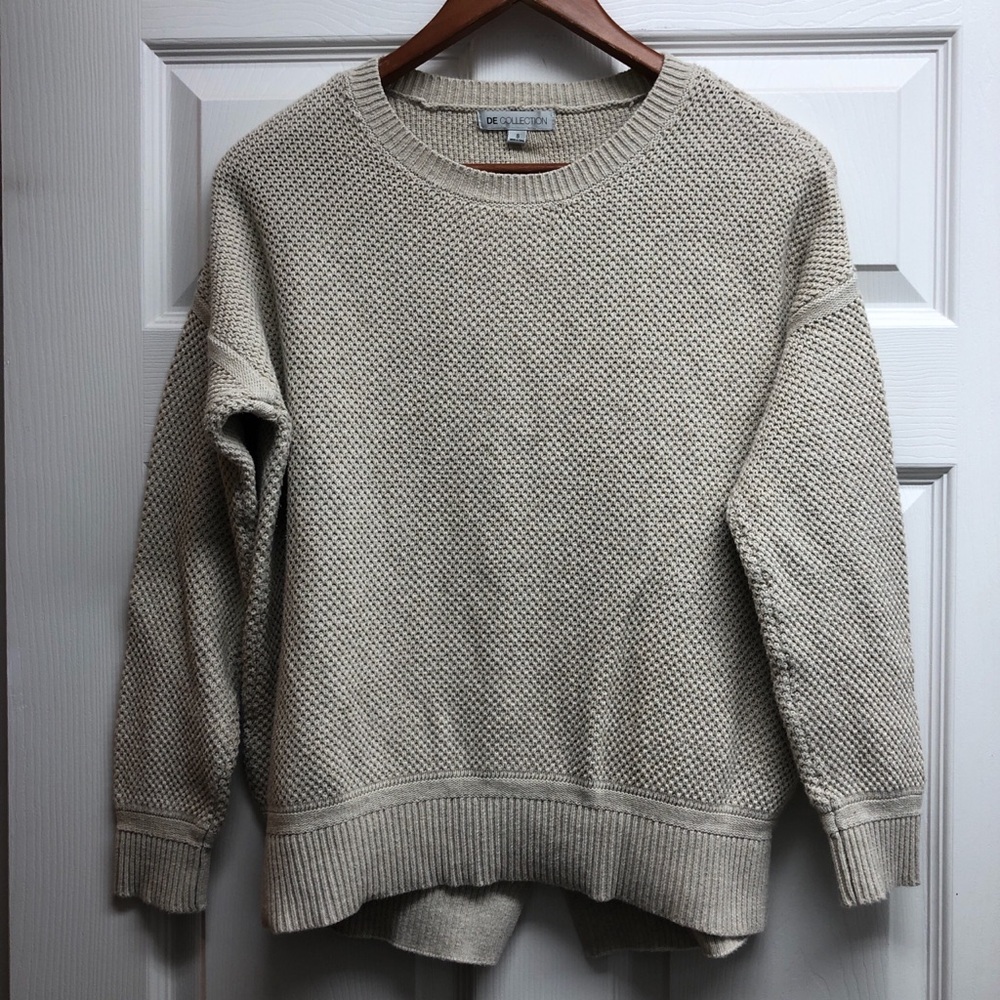 DE Collection Small Women’s Neutral Cream Crewneck Textured Sweater